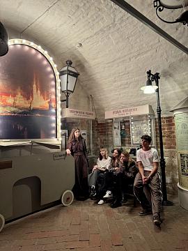  Свет сквозь века: экскурсия 8А и 8Б классов